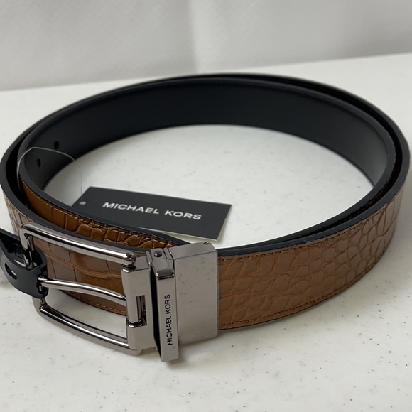 Michael Kors Reversible Embossed Leather Belt - Picture 4 of 10